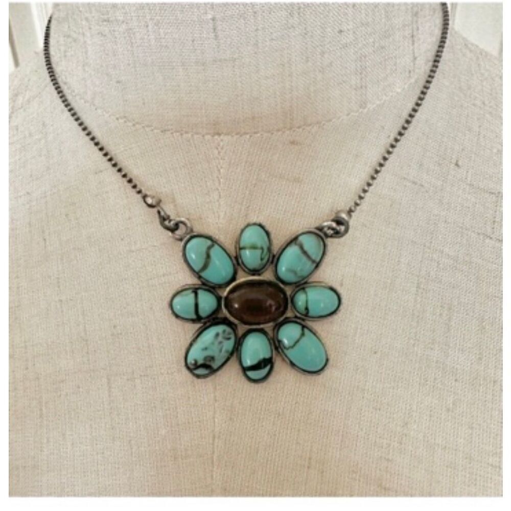 Sterling silver howlite and amber flower pendant necklace